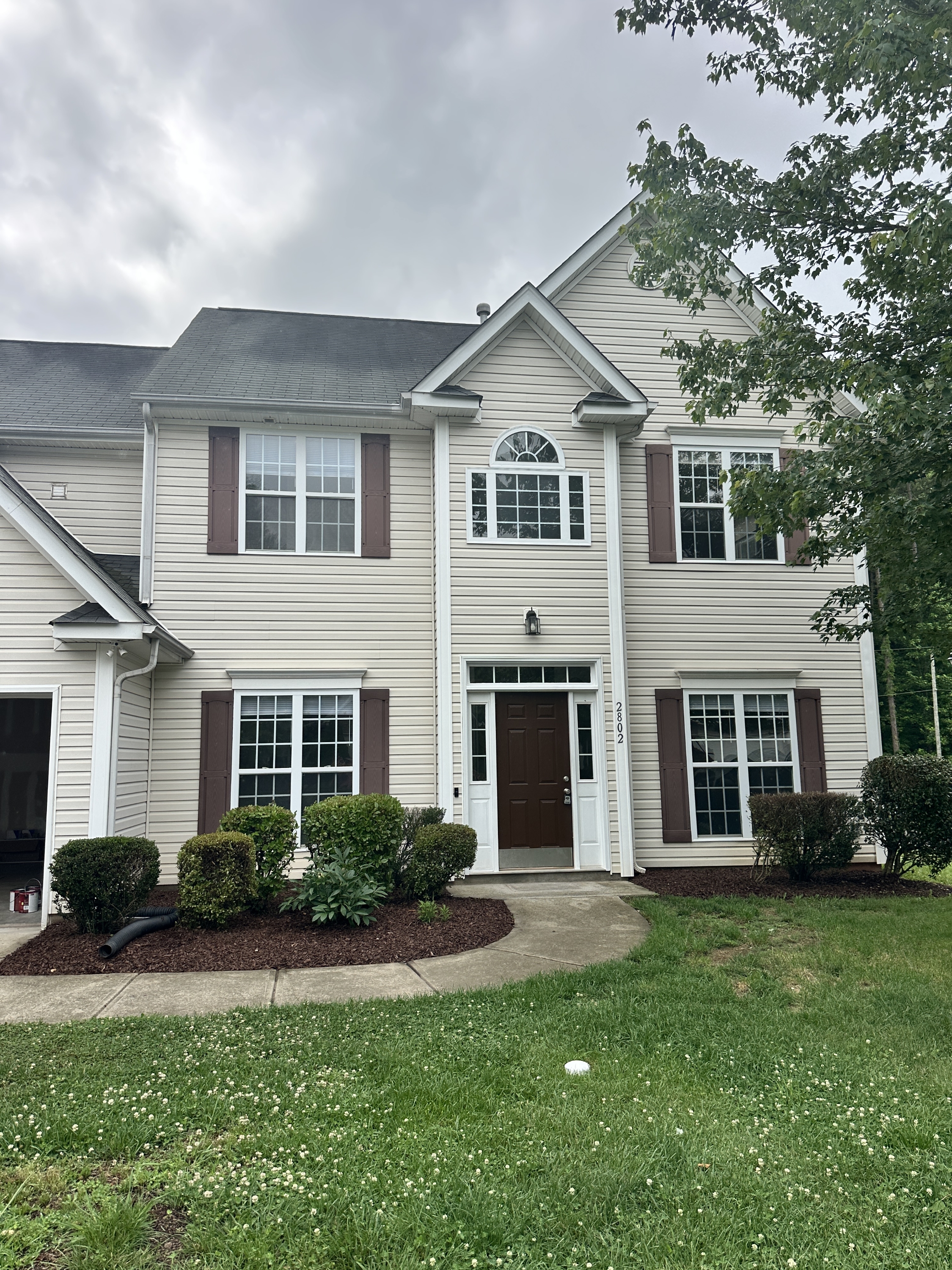 2802 Oakdale Pasture Drive